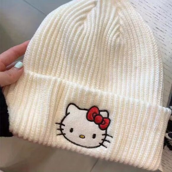 Hello Kitty Embroidered Ladies Winter White Beanie Hat With Cuff NWT - Picture 4 of 6